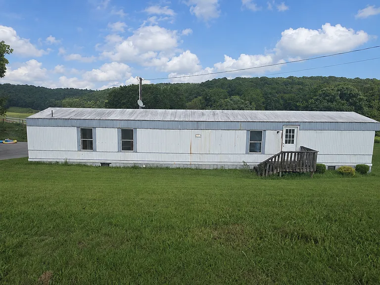 1433 Hickory Valley Rd — Photo 1