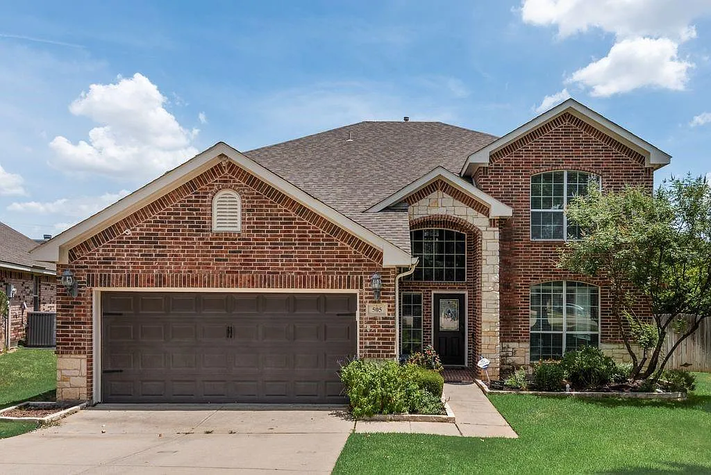 5 bed, 3.5 bath, 2930 sqft, $3,786 — Photo 3