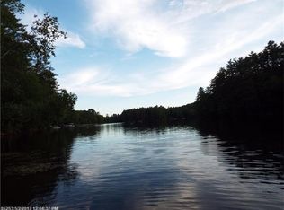 122 Teaberry Ln, Mount Vernon, ME 04352