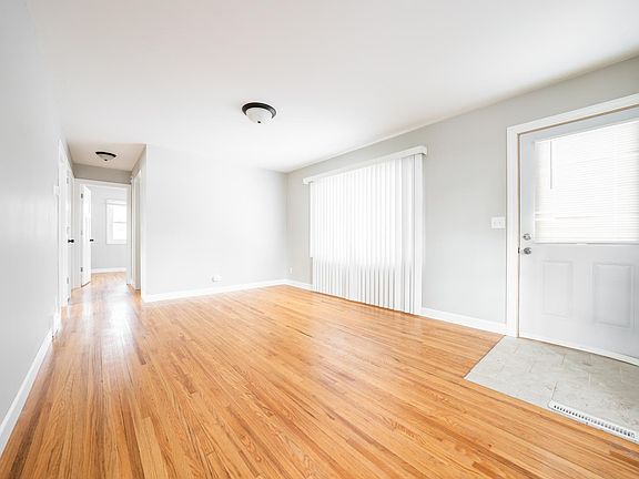 4th image of 11712 Norway St NW
