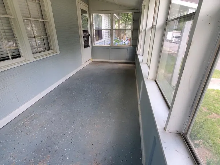 1909 Cowan Ave — Photo 24