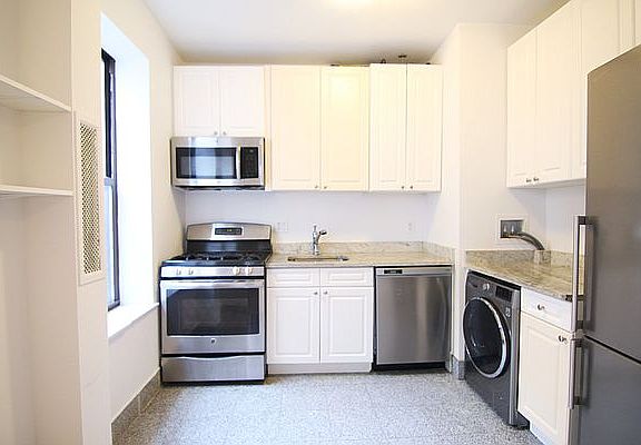 4th image of 75 Saint Nicholas Pl APT 4H