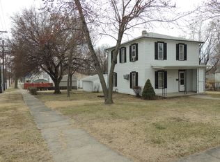 738 Clarke St, Clay Center, KS 67432