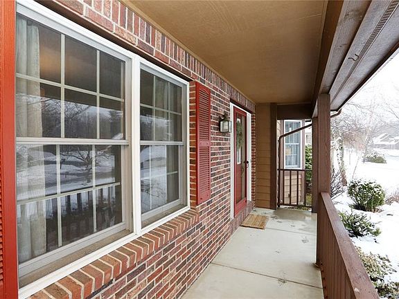 3rd image of 5245 Oakridge Dr