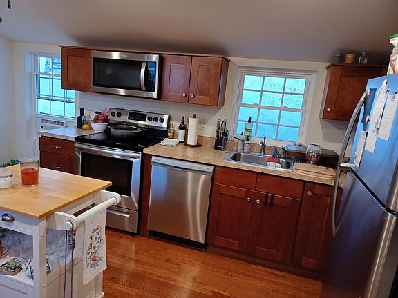 4th image of 73 Webster Ave #E