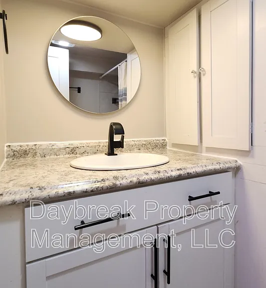 1121 2nd Ave S #5 — Photo 8
