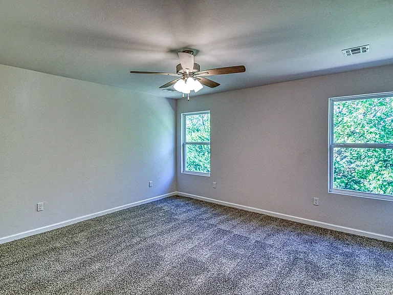 1002 Varenna Ln — Photo 19