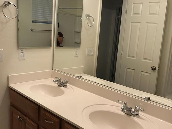 4th image of 2980 E Saltsage Dr