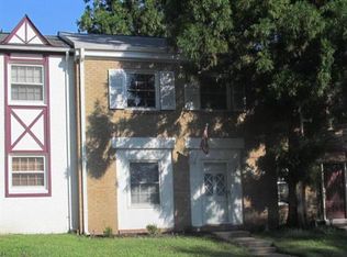 14812 London Towne Sq, Centreville, VA 20120