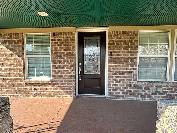 5th image of 3852 Hoyt Ave