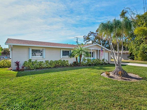 3rd image of 2572 Jefferson Cir