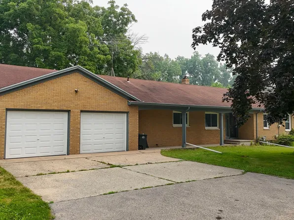 853 Neff Ct, Neenah, WI 54956