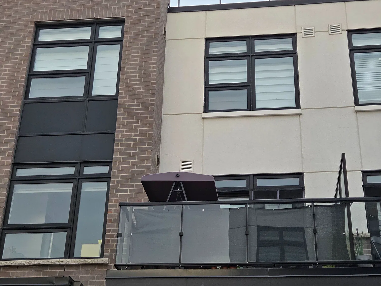 3 bed, $2,950 — Photo 2