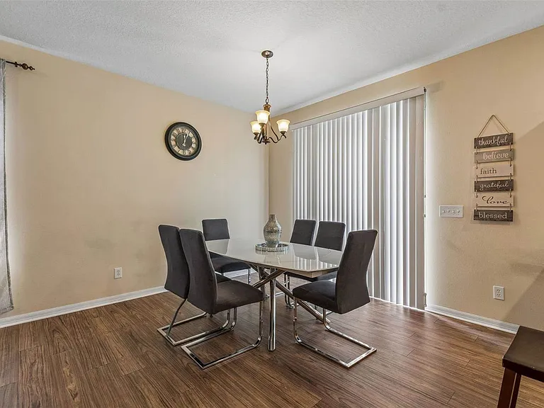 2401 Silvermoss Dr — Photo 13