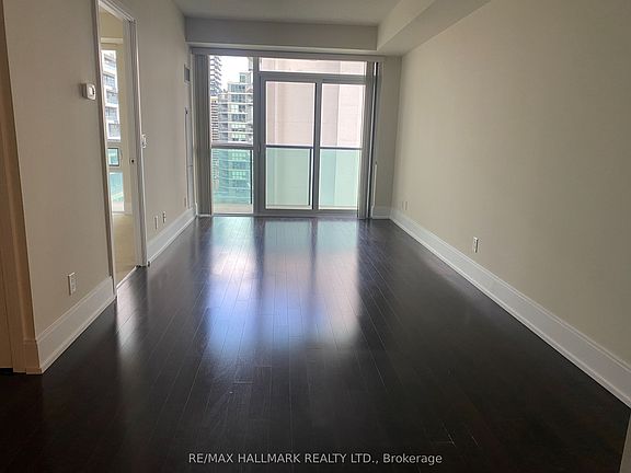 2nd image of 70 Roehampton Ave #811
