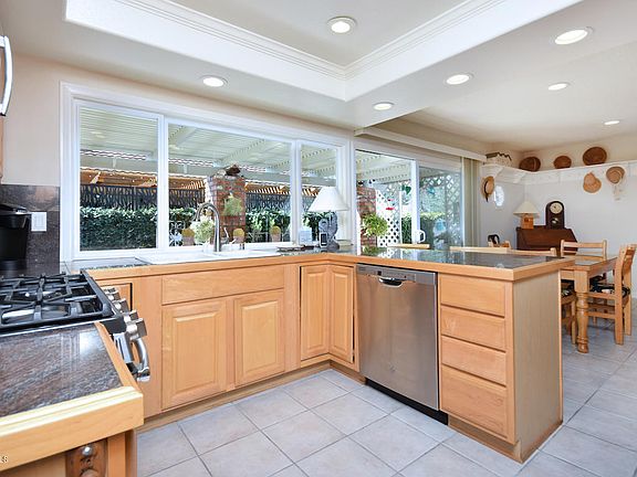 3rd image of 1064 Barrow Ct