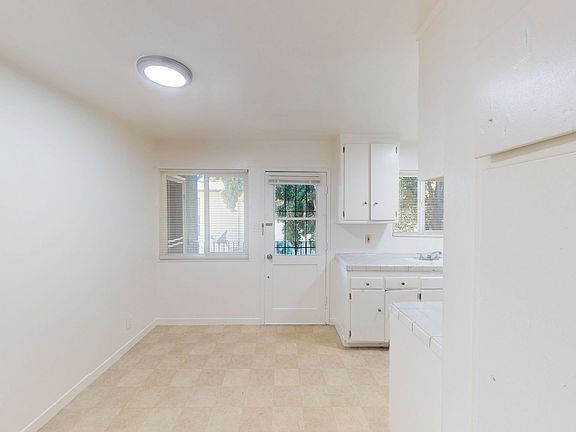 5th image of 2425-2429 Humboldt Ave #D