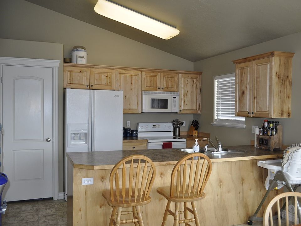 1st image of 3727 E Pearce Dr