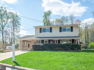 8105 Ashford Ct, Springfield, VA 22152