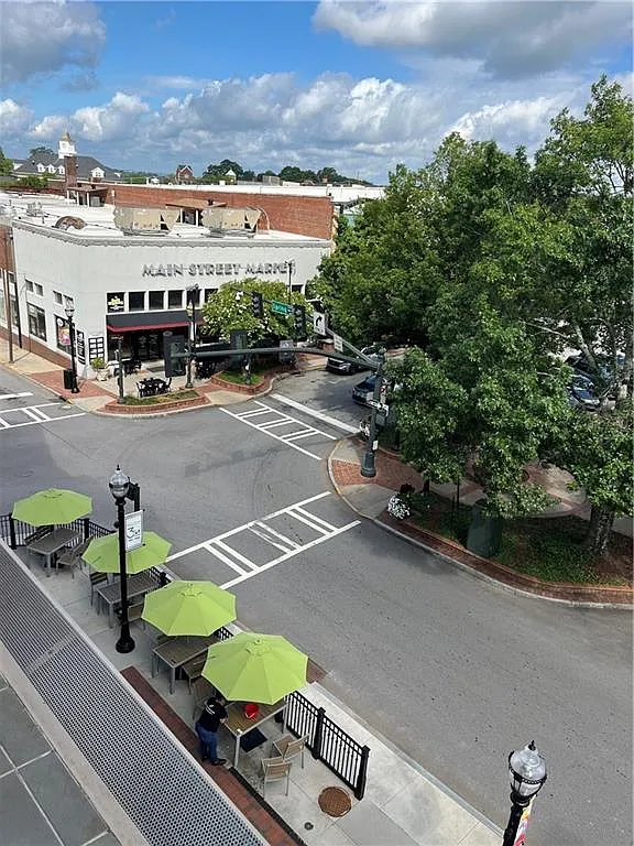 2 bed, 2.5 bath, 1800 sqft, $5,500 — Photo 4
