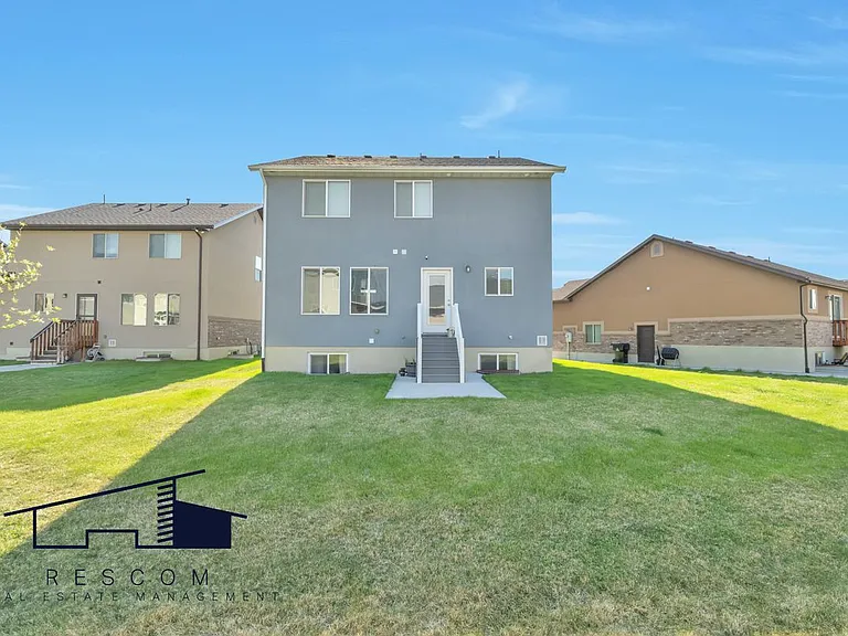 1439 Dunbar Ln — Photo 15