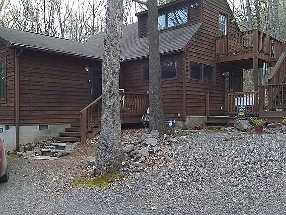 3rd image of 21 Pendragon Ct