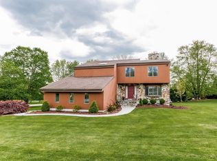 18 Lounsbury Dr, Baldwin Place, NY 10505