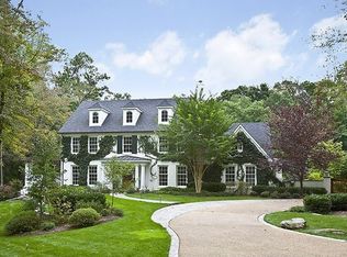 540 Innsbruck Ave, Great Falls, VA 22066