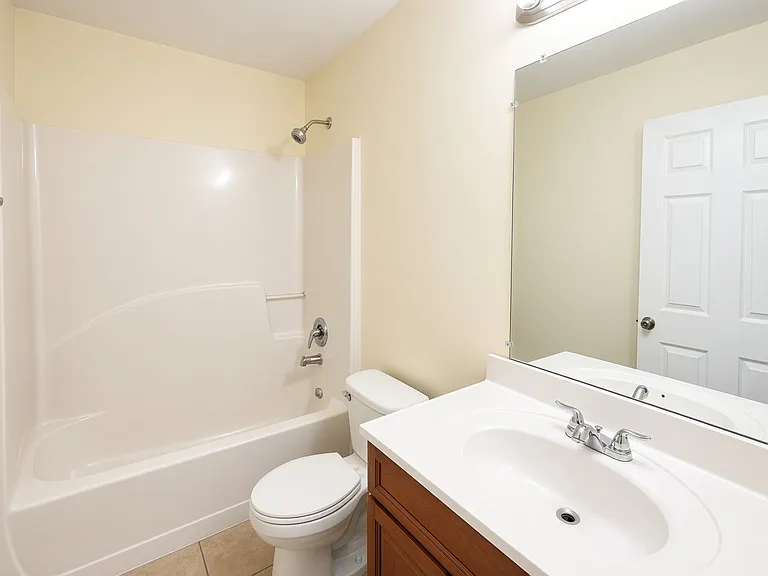 2408 Vernon Ave S — Photo 5