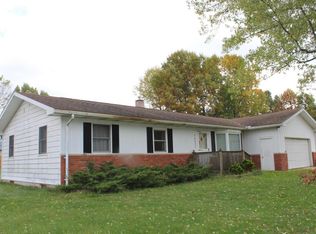 70647 N Driftwood Dr, Edwardsburg, MI 49112