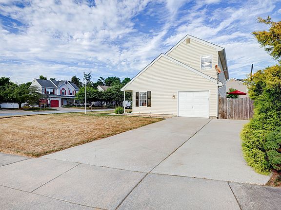 3rd image of 406 Weston Dr