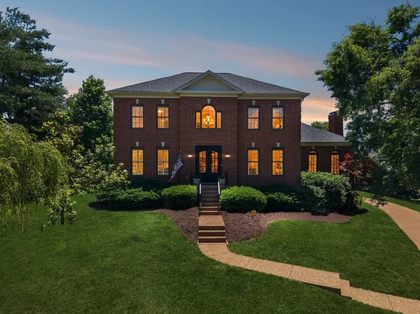 911 Riverbend Rd, Nashville, TN 37221