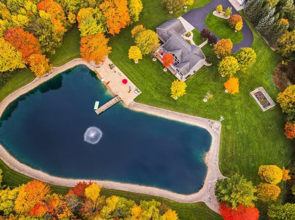 6139 Peggy Ln, Traverse City, MI 49685