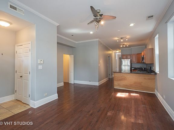 3rd image of 1903 N Mozart St #1