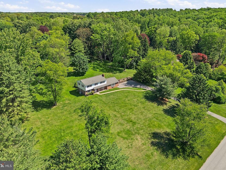 1st image of 4308 Meadowcliff Rd