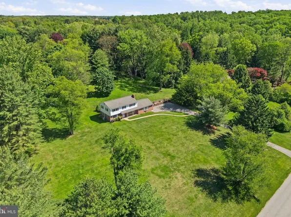 4308 Meadowcliff Rd, Glen Arm, MD 21057