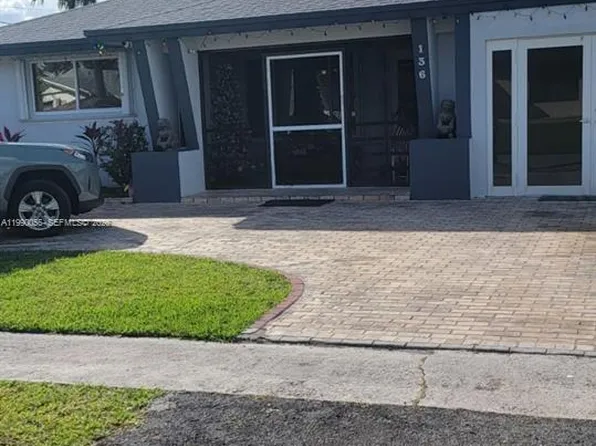 136 SE 2nd Ct, Dania Beach, FL 33004