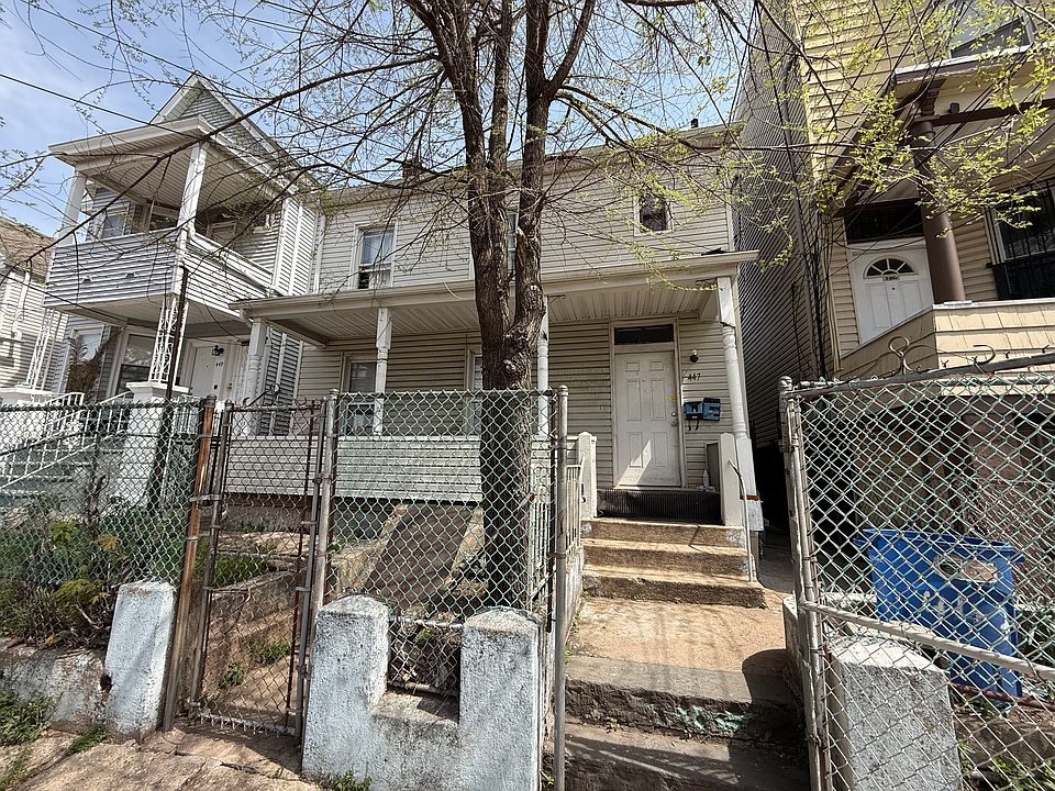 1st image of 447 Livingston St #3