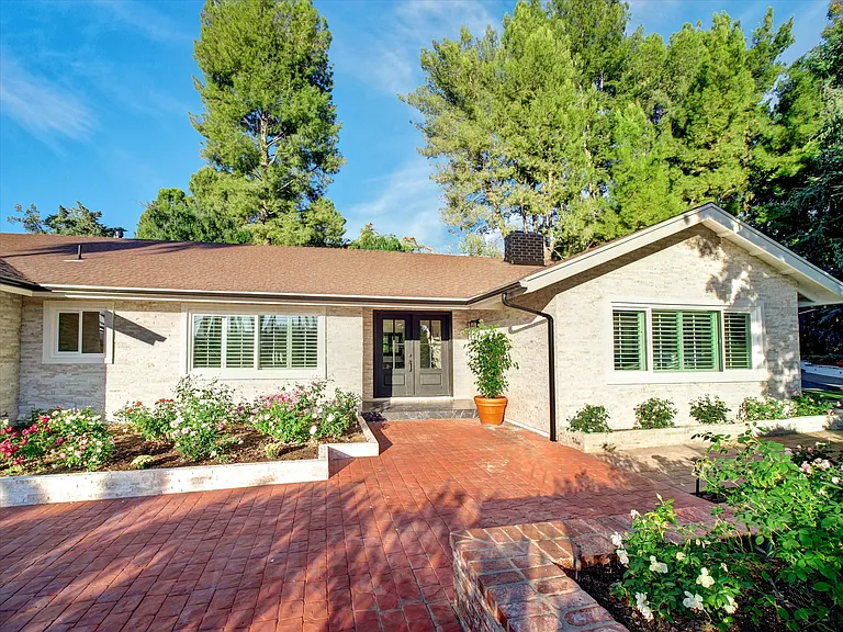 4732 Del Moreno Dr — Photo 57