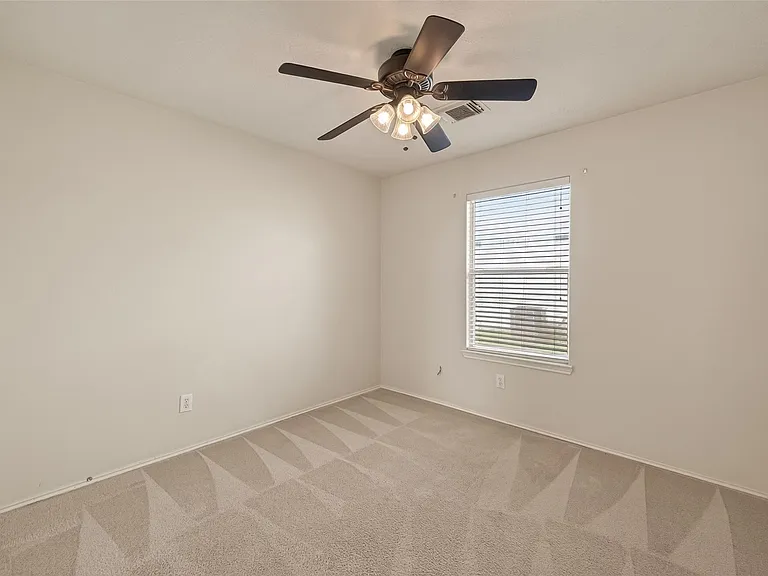 19119 Yaupon Ranch Dr — Photo 24