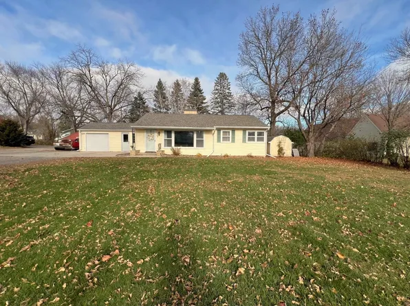 504 19th Ave SW, Willmar, MN 56201