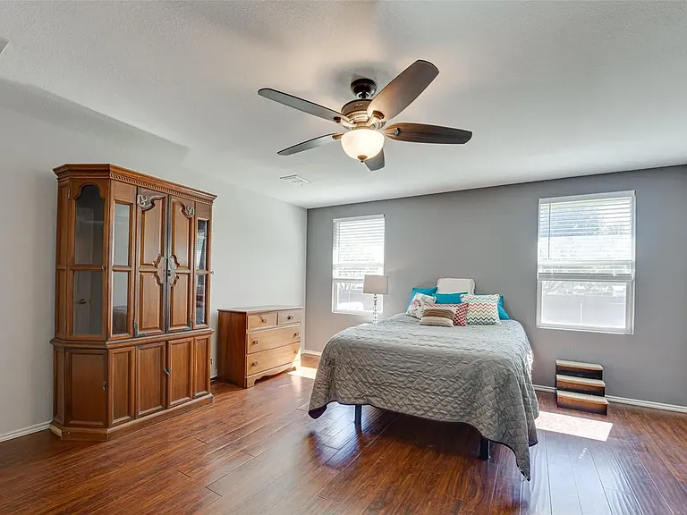 605 Cottondale Ln — Photo 15