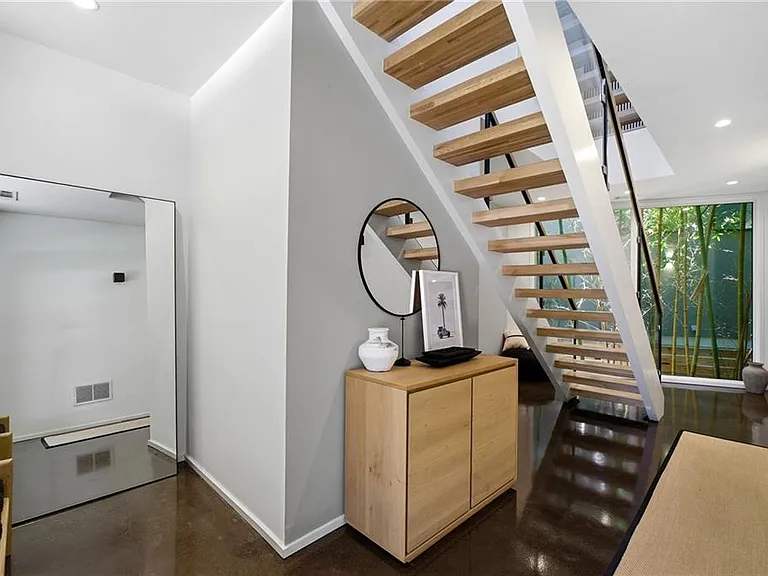 715 Ralph McGill Blvd NE — Photo 3