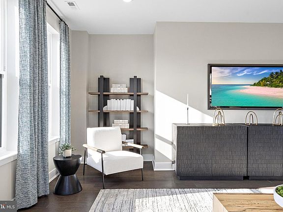 5th image of 166 Leona Stewart Ln