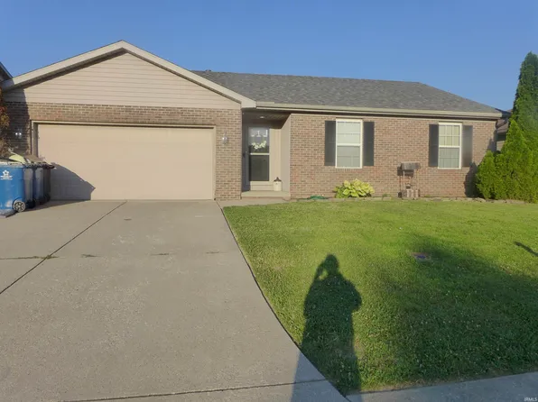 12833 Cold Water Dr, Evansville, IN 47725