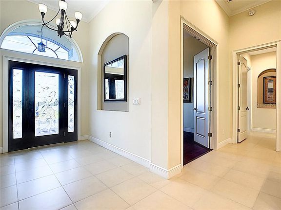 5th image of 1122 E Lake Shore Blvd