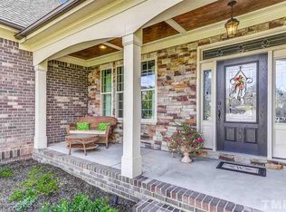 136 Meadow Oak Ln, Garner, NC 27529