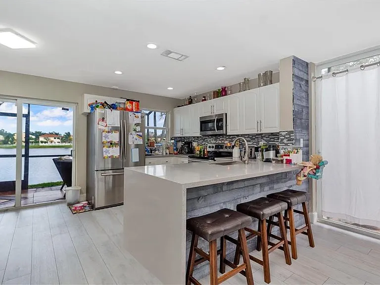 9812 NW 9th Ct — Photo 9