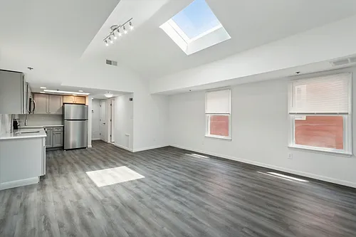 152 Nassau St #22 Photo 1