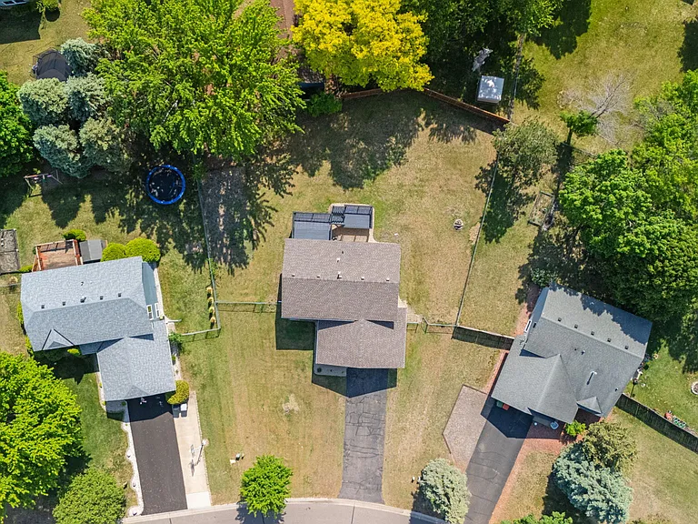 11874 Jonquil St NW — Photo 34